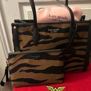 EUC - "RARE" Kate Spade Tiger Jacquard tote with pouch, dustbag included!